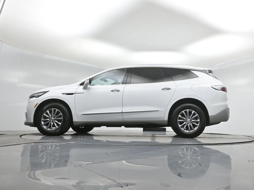 Used 2024 Buick Enclave Premium image 26