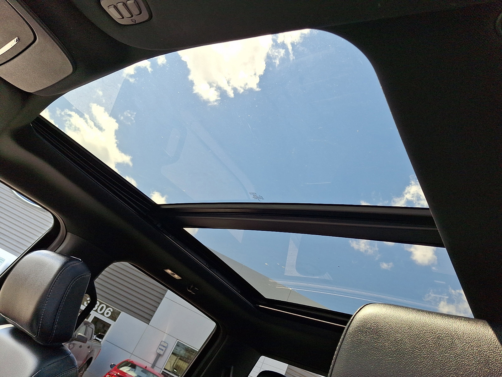 Certified 2023 Ford F150 Lariat w/ Equipment Group 502A High image 21