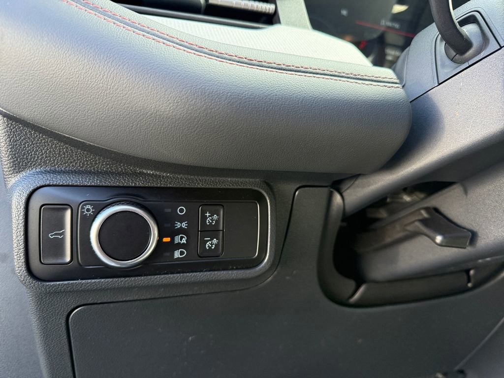 Certified 2025 Ford Explorer Active image 22