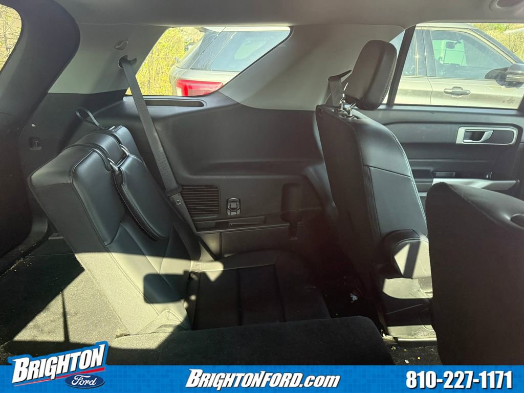 Certified 2024 Ford Explorer XLT w/ Equipment Group 202A AWD/4WD image 9