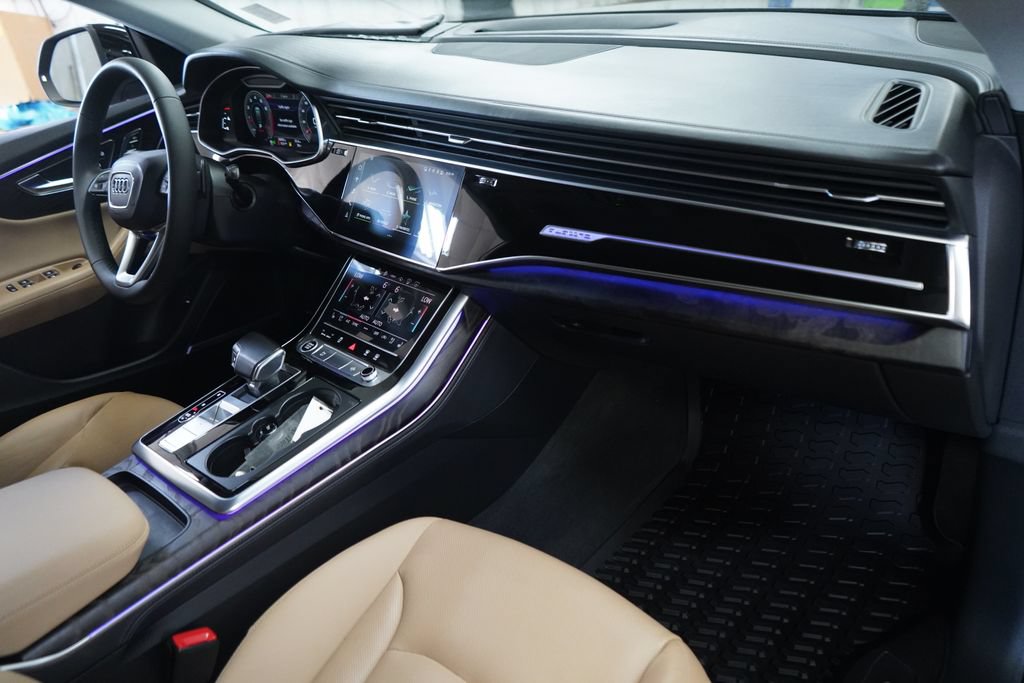 Used 2022 Audi Q8 Prestige w/ Prestige Package AWD/4WD image 22