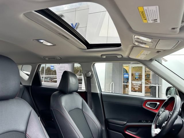Used 2023 Kia Soul GT-Line FWD image 50