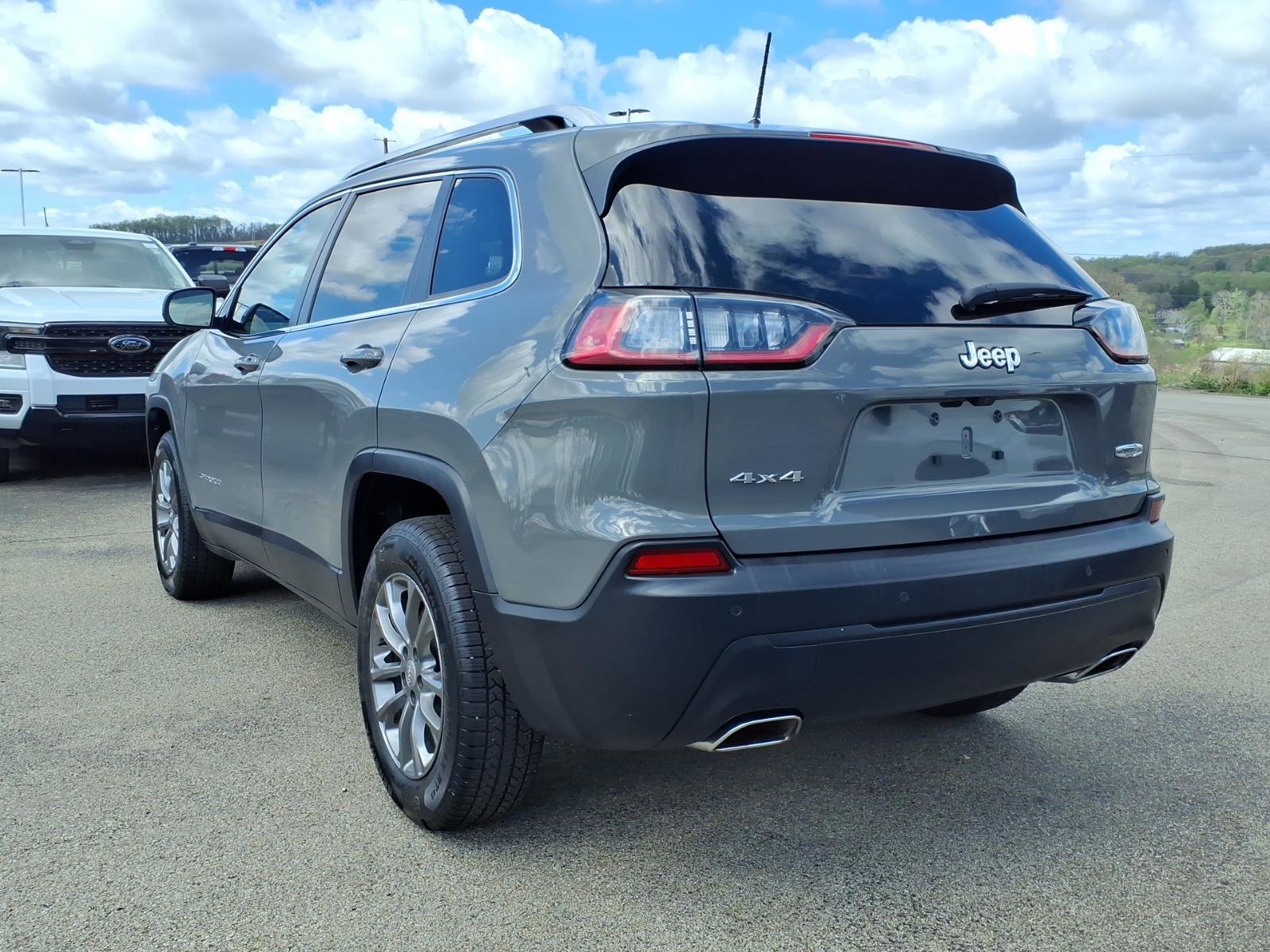 Used 2021 Jeep Cherokee Latitude Lux w/ Sun & Sound Group AWD/4WD image 4