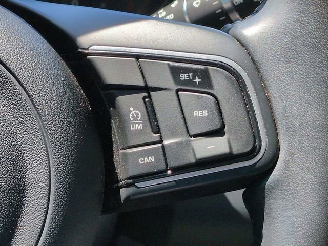 Used 2019 Jaguar E-PACE SE image 33