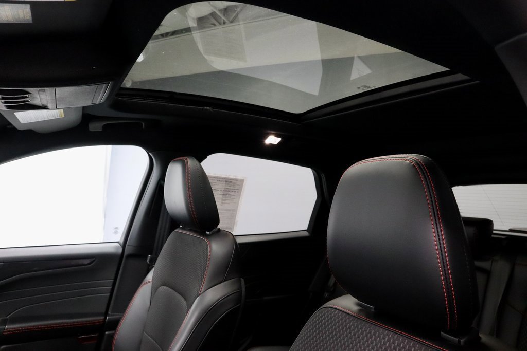 Certified 2023 Ford Escape ST-Line w/ Tech Pack #1 image 35