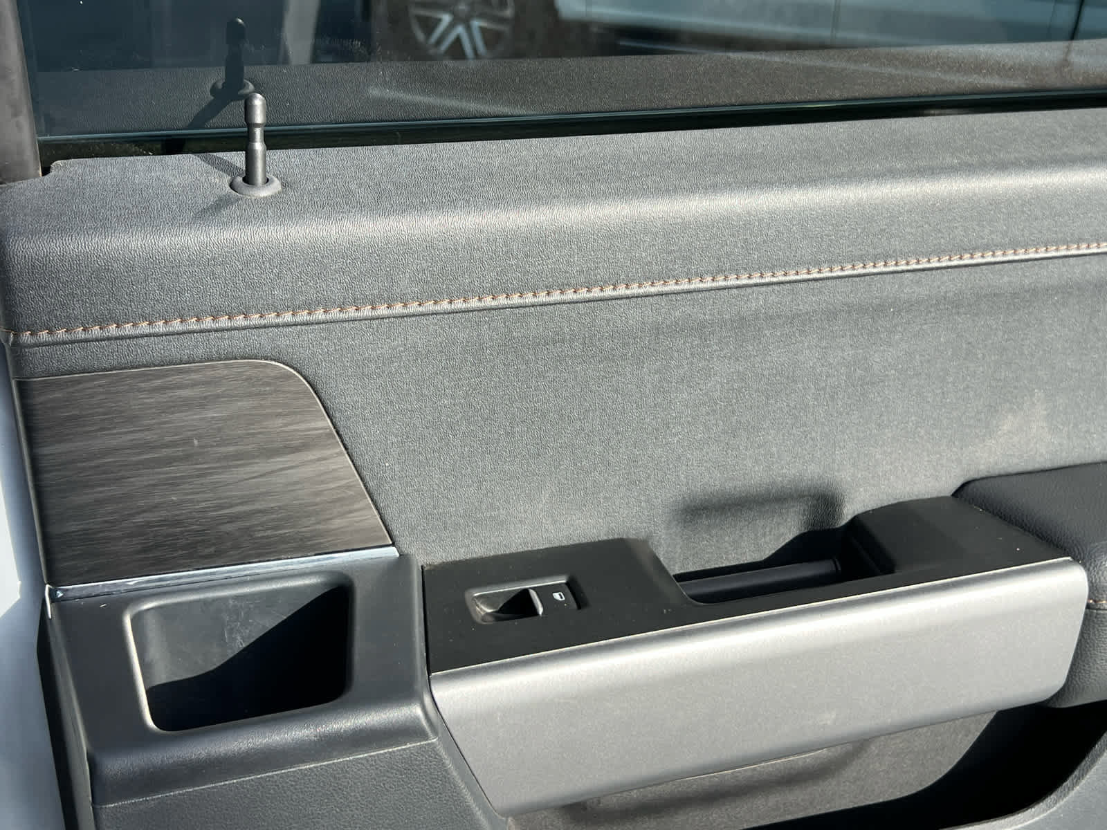 Certified 2025 Ford F150 Lariat w/ FX4 Off-Road Package image 26