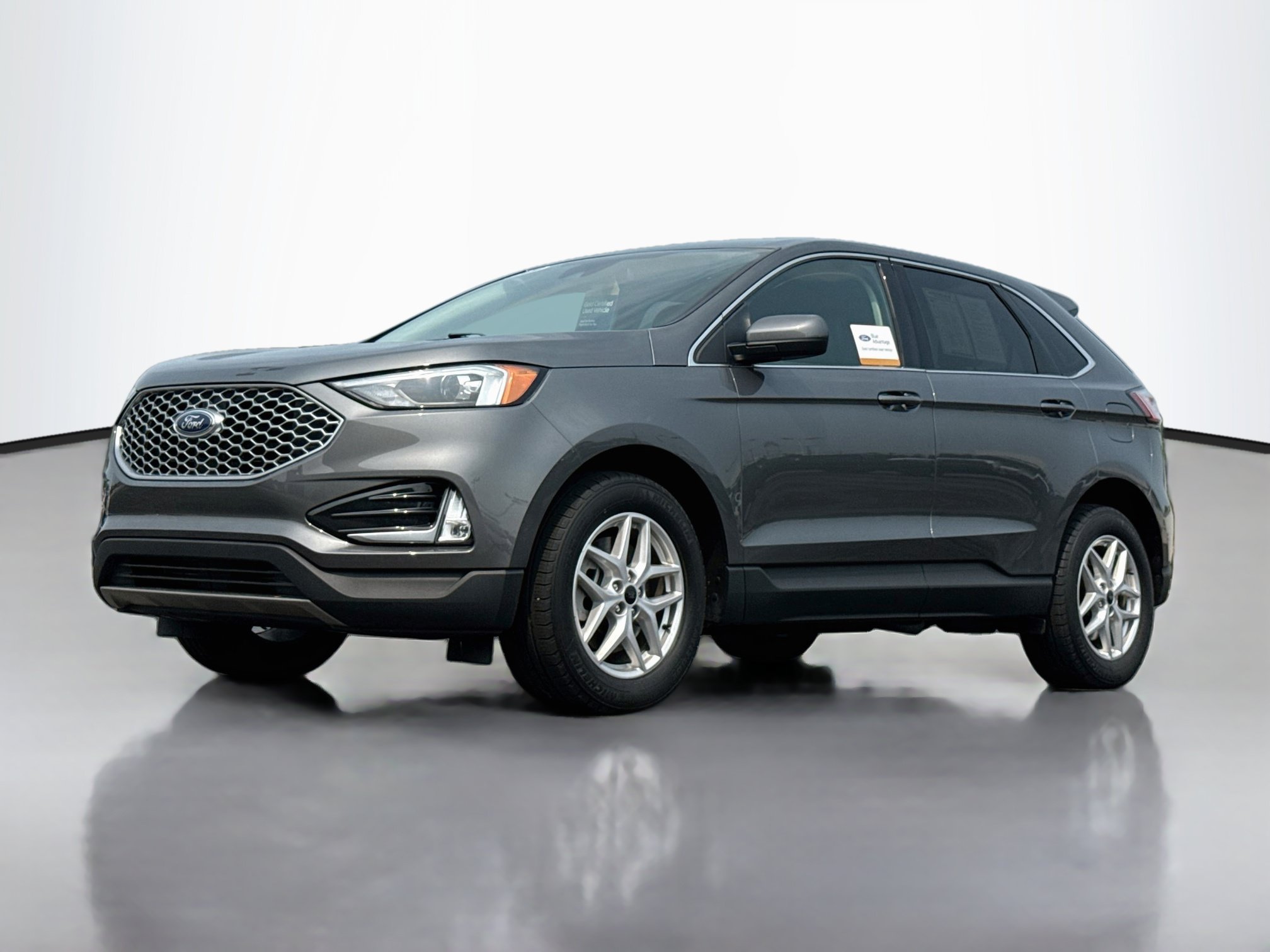 Certified 2023 Ford Edge SEL w/ Convenience Package AWD/4WD image 3