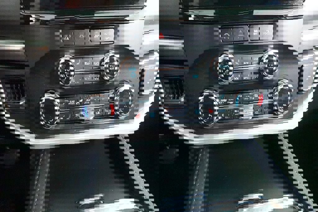 Certified 2024 Ford Expedition Max XLT image 16