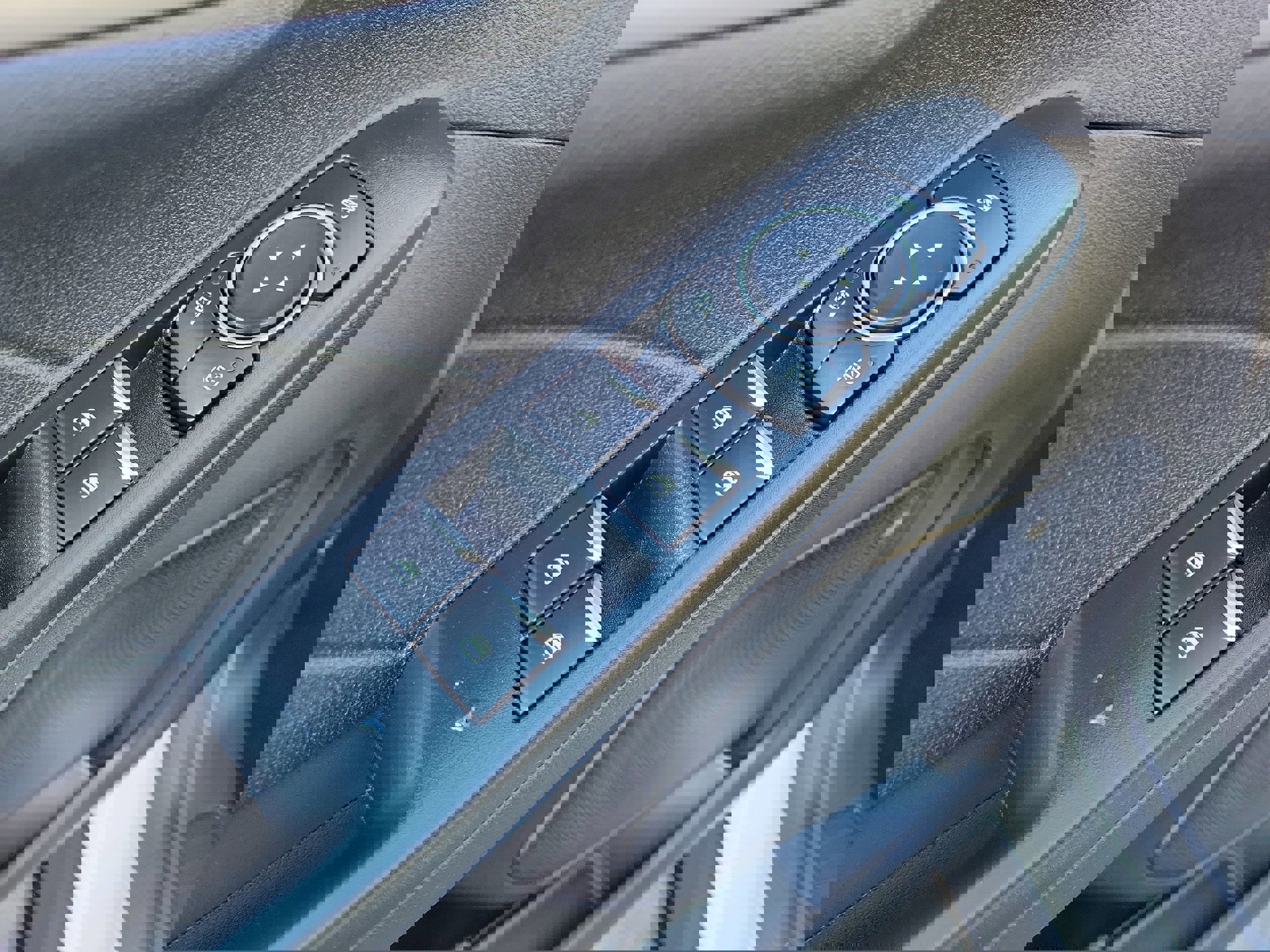 Certified 2022 Ford Escape SEL image 18