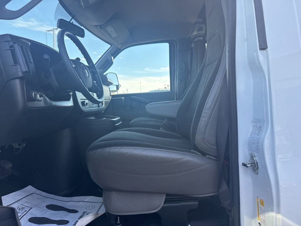 Used 2023 Chevrolet Express 2500 w/ Driver Convenience Package image 9
