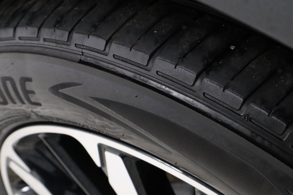 Certified 2022 Ford Escape SE w/ SE Sport Appearance Package image 19