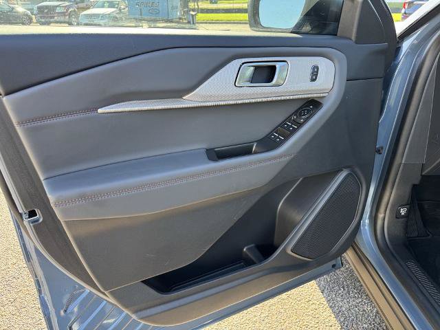 Certified 2025 Ford Explorer Active RWD image 13