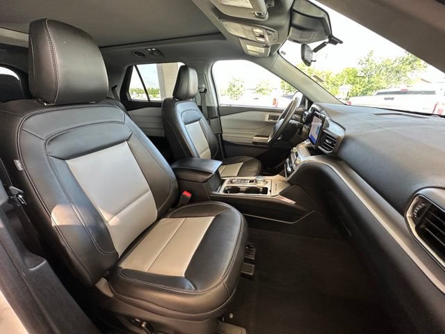 Certified 2023 Ford Explorer XLT w/ Equipment Group 202A AWD/4WD image 24