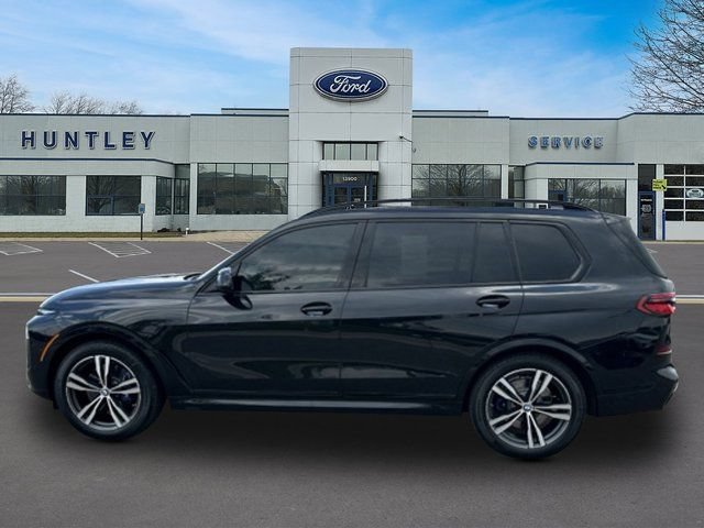 Used 2024 BMW X7 xDrive40i w/ M Sport Package AWD/4WD image 7