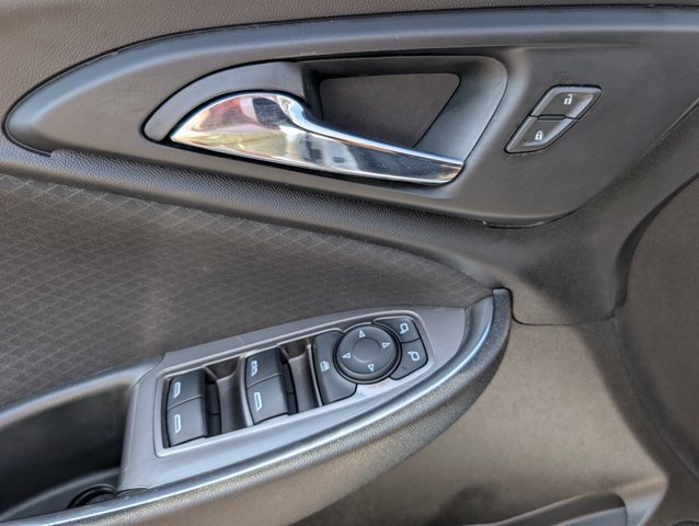 Used 2021 Chevrolet Malibu LT FWD image 9