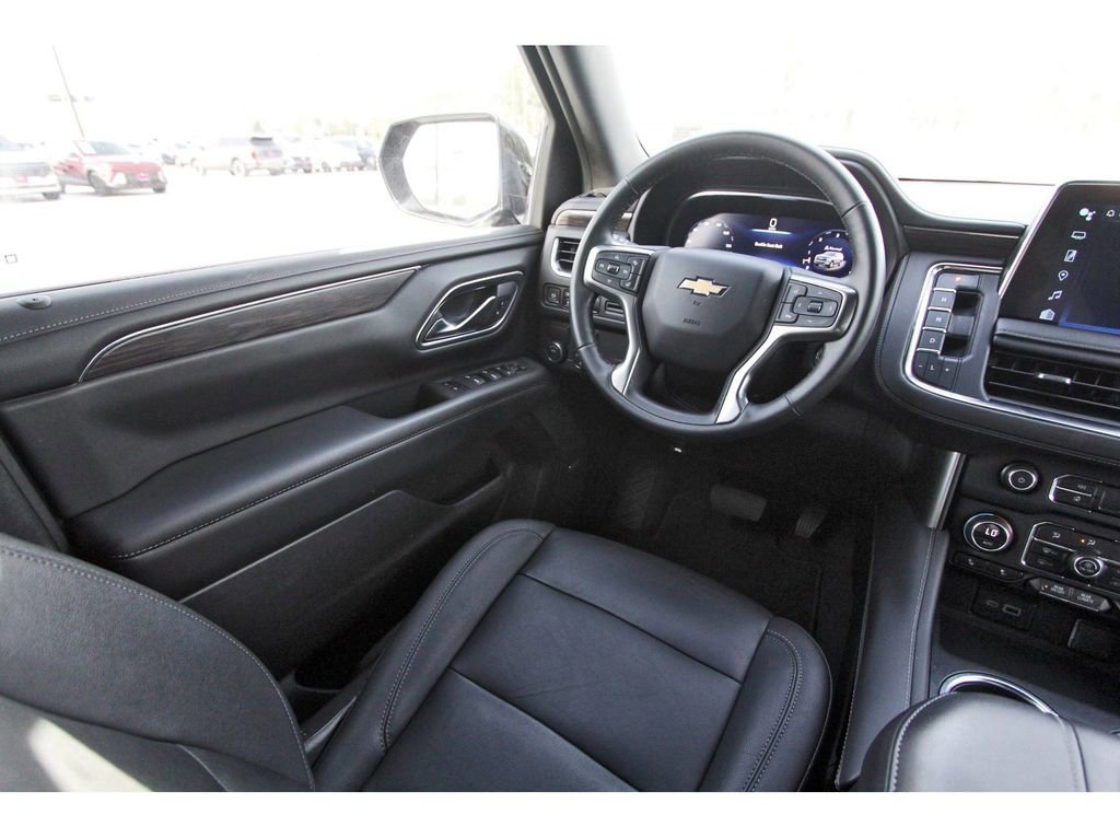 Used 2023 Chevrolet Tahoe LT w/ Luxury Package image 13