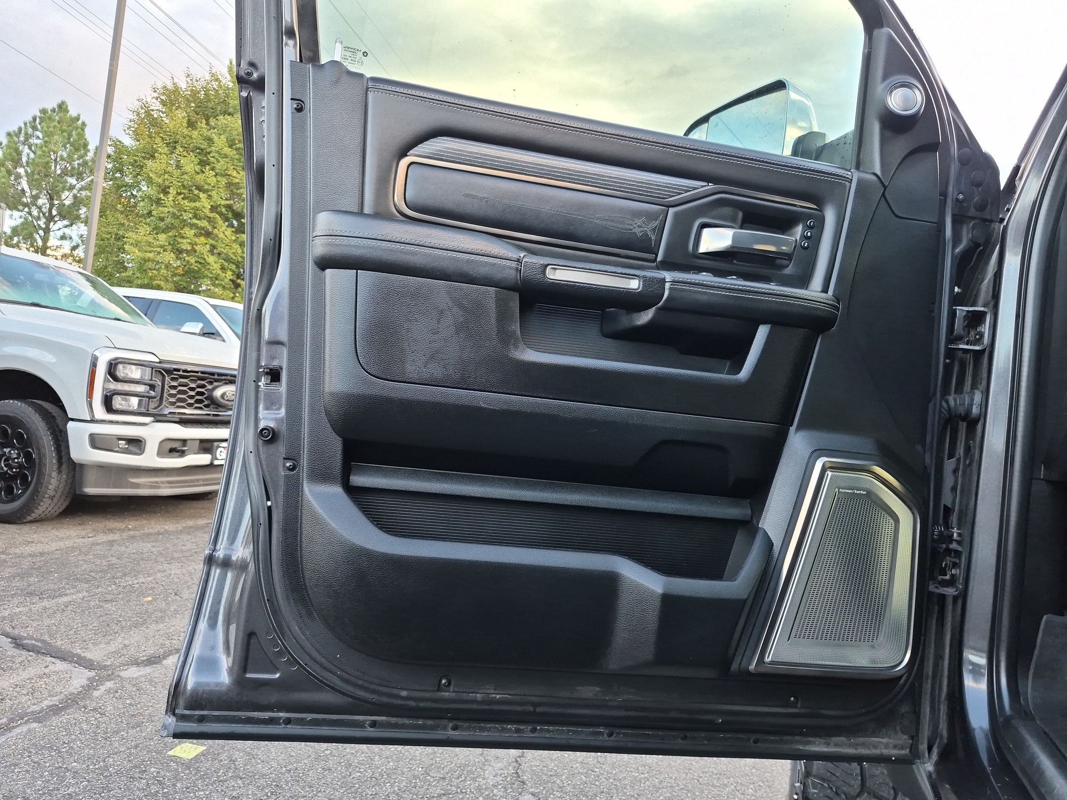 Used 2020 RAM 3500 Limited AWD/4WD image 14