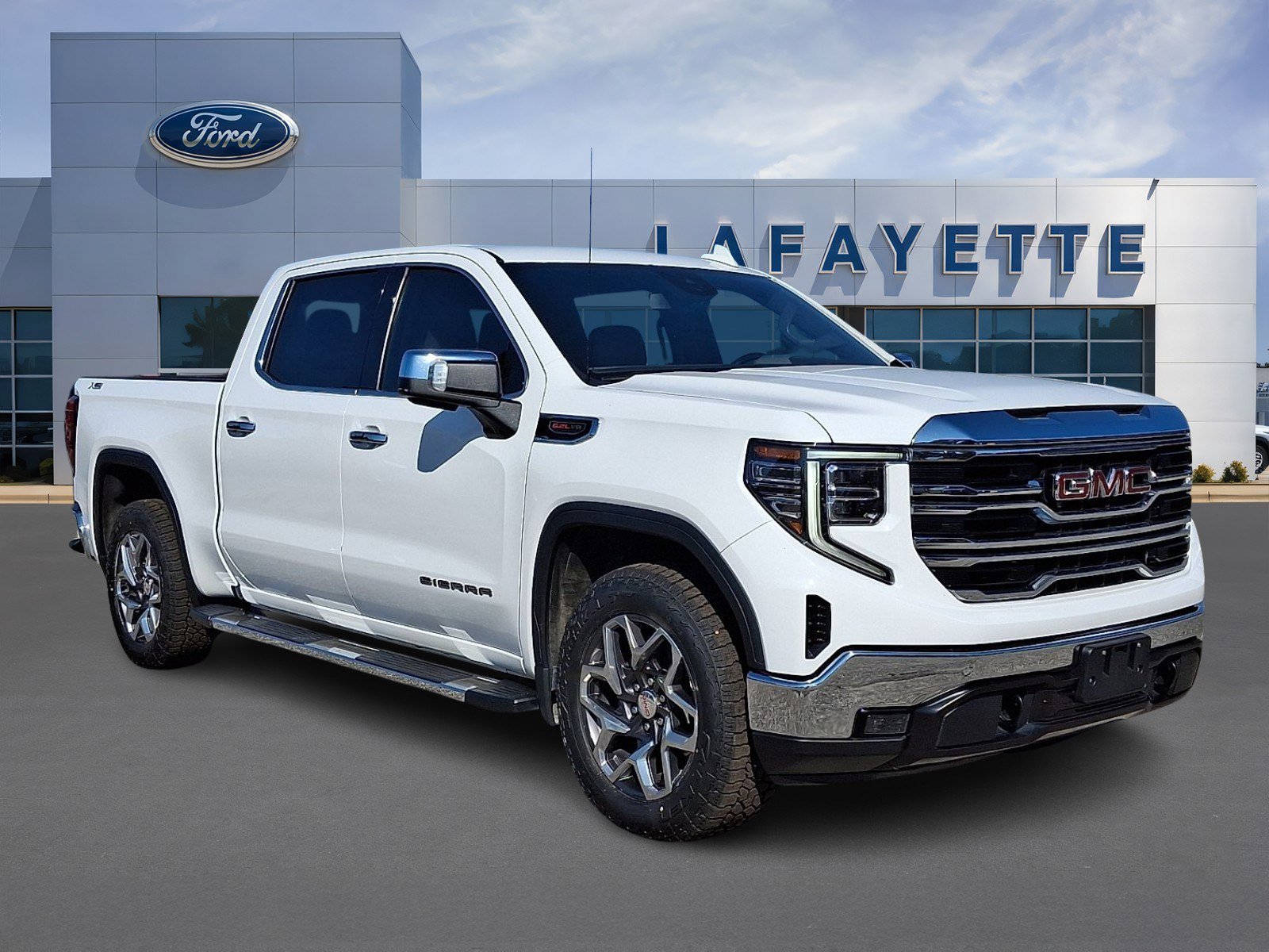 Used 2023 GMC Sierra 1500 SLT w/ SLT Premium Package
