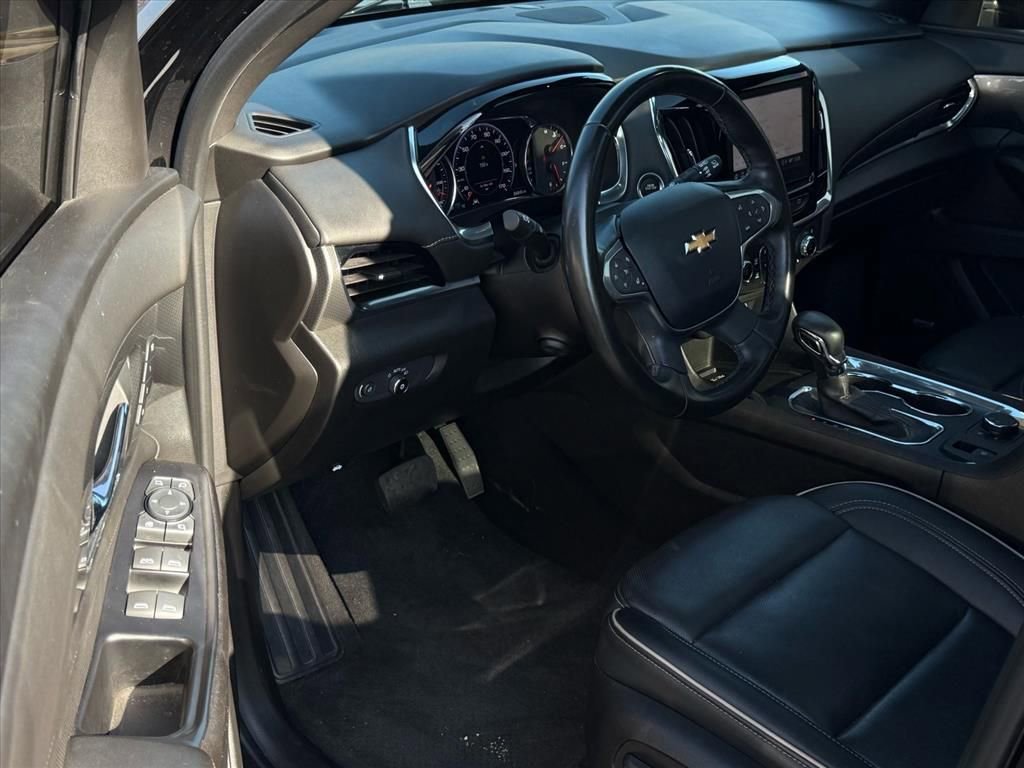 Used 2023 Chevrolet Traverse Premier image 10