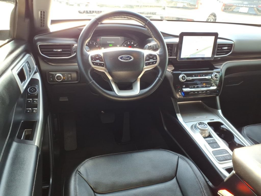 Certified 2021 Ford Explorer Limited w/ Hybrid Equipment Group 310A RWD image 12