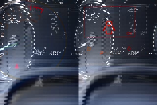 Certified 2018 Ford F150 Lariat w/ Equipment Group 502A Luxury image 25