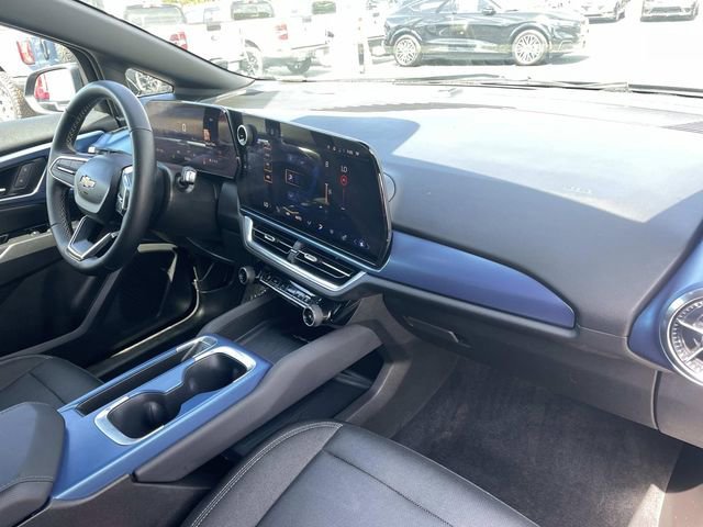 Used 2025 Chevrolet Equinox EV LT w/ Convenience Package image 37