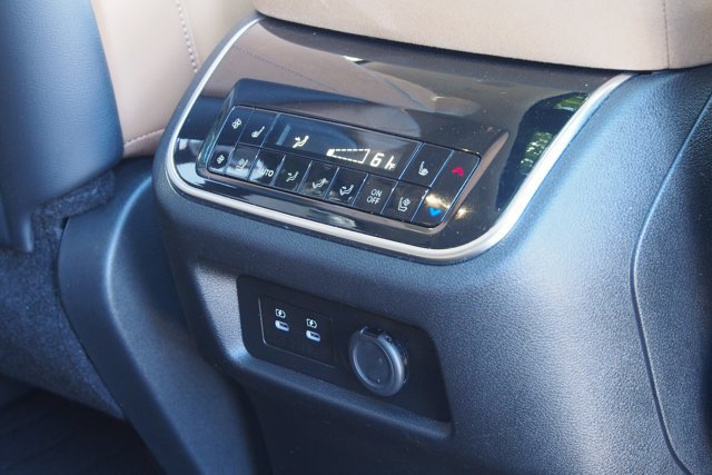 Used 2025 INFINITI QX80 Sensory AWD/4WD image 18