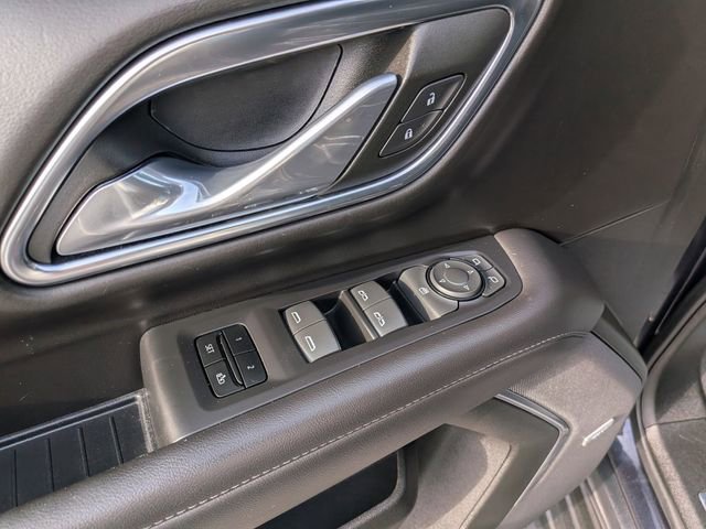 Used 2024 Chevrolet Suburban LT RWD image 13