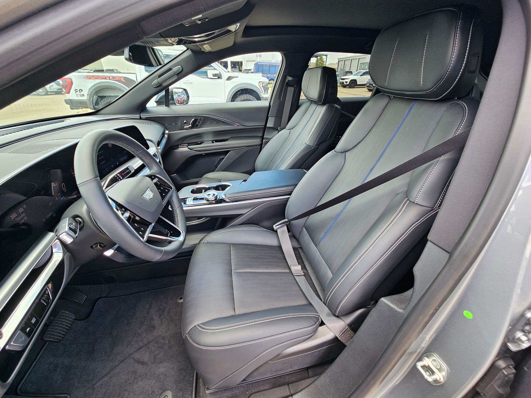 Used 2024 Cadillac Lyriq Sport RWD image 16