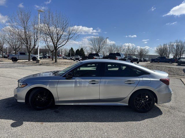 Used 2025 Honda Civic Sport image 2