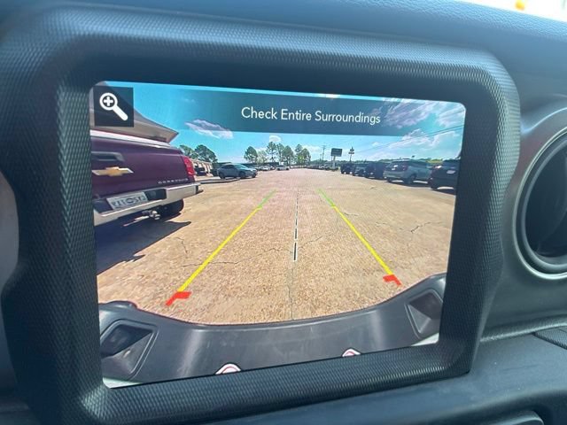 Used 2023 Jeep Gladiator Sport AWD/4WD image 22