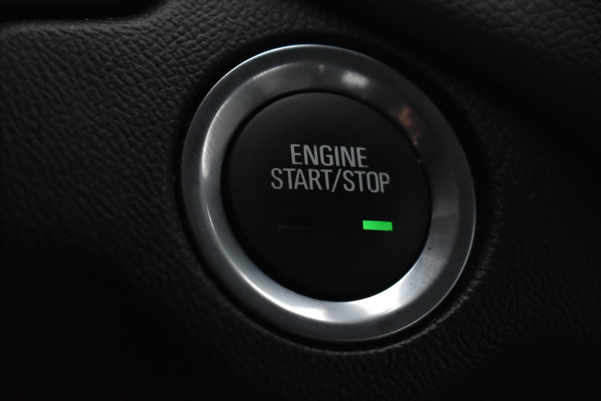 Used 2020 Chevrolet Equinox LS image 31