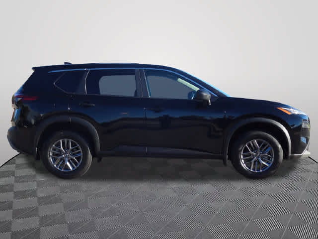 Used 2023 Nissan Rogue S AWD/4WD image 4