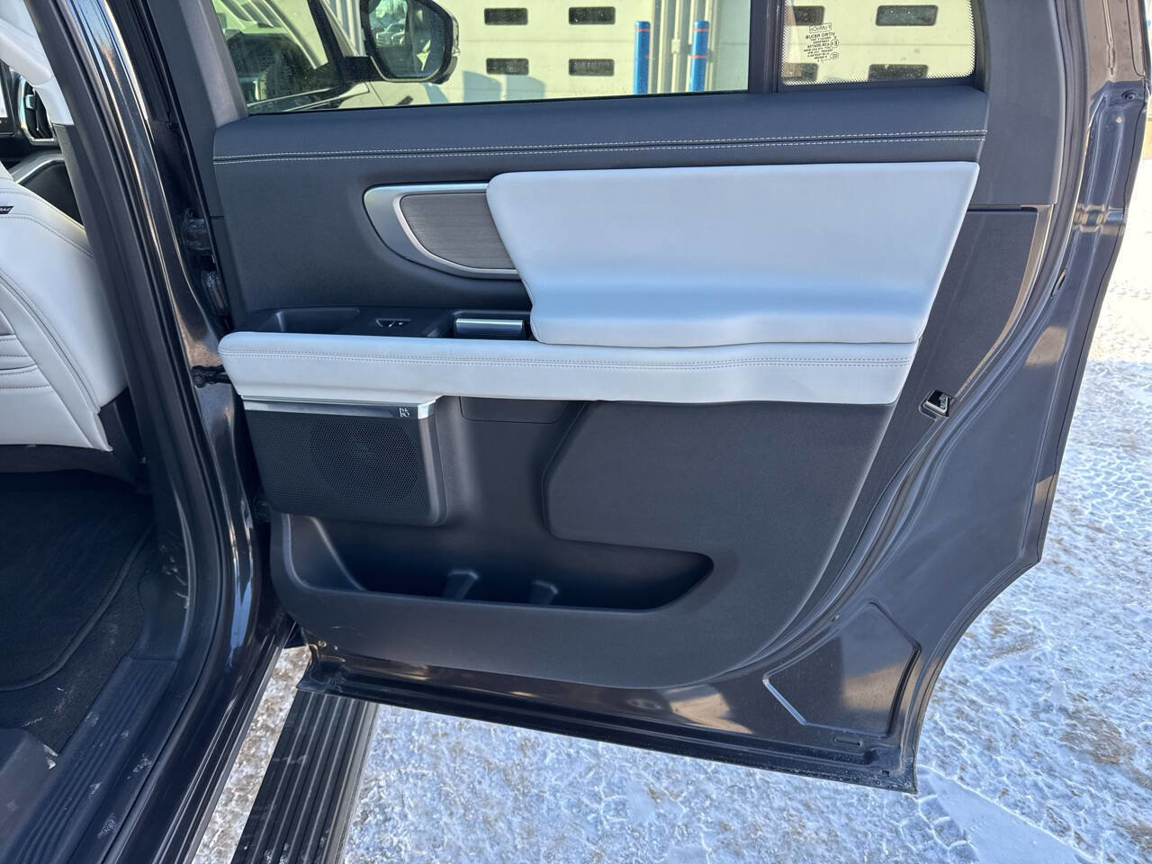 Certified 2025 Ford Expedition Max Platinum image 23