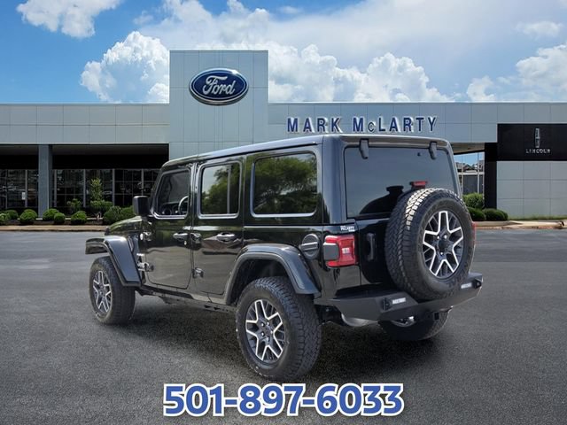 Used 2024 Jeep Wrangler Unlimited Sahara AWD/4WD image 3
