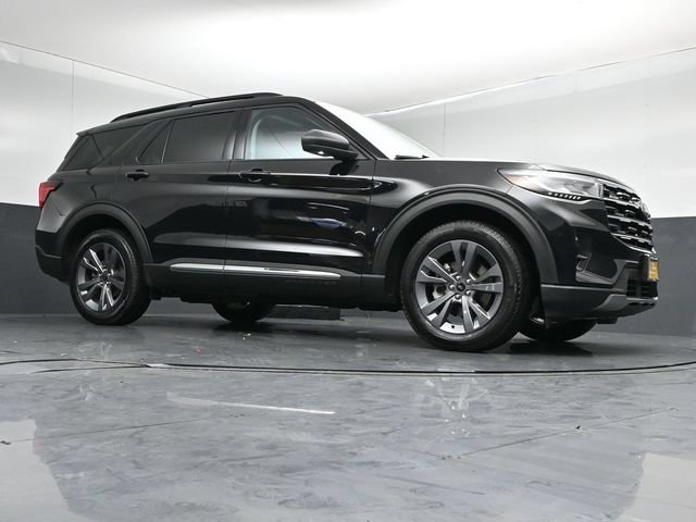Certified 2025 Ford Explorer Active w/ Active Comfort Package AWD/4WD image 38