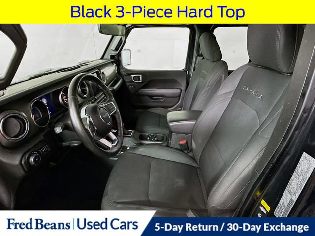 Used 2022 Jeep Wrangler Unlimited Sahara w/ Cold Weather Group image 26
