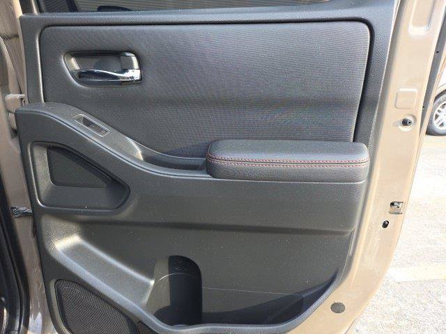Used 2022 Nissan Frontier Pro-X RWD image 29