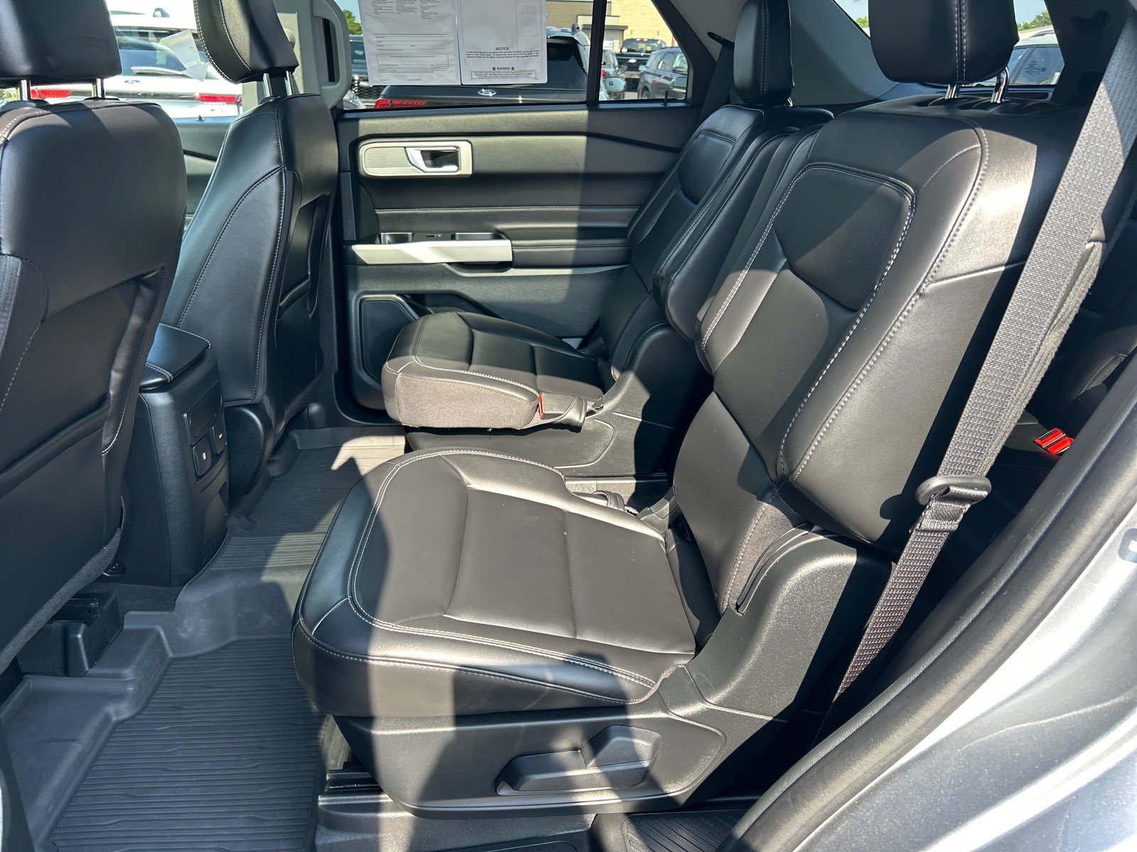 Certified 2024 Ford Explorer XLT w/ Equipment Group 202A AWD/4WD image 9