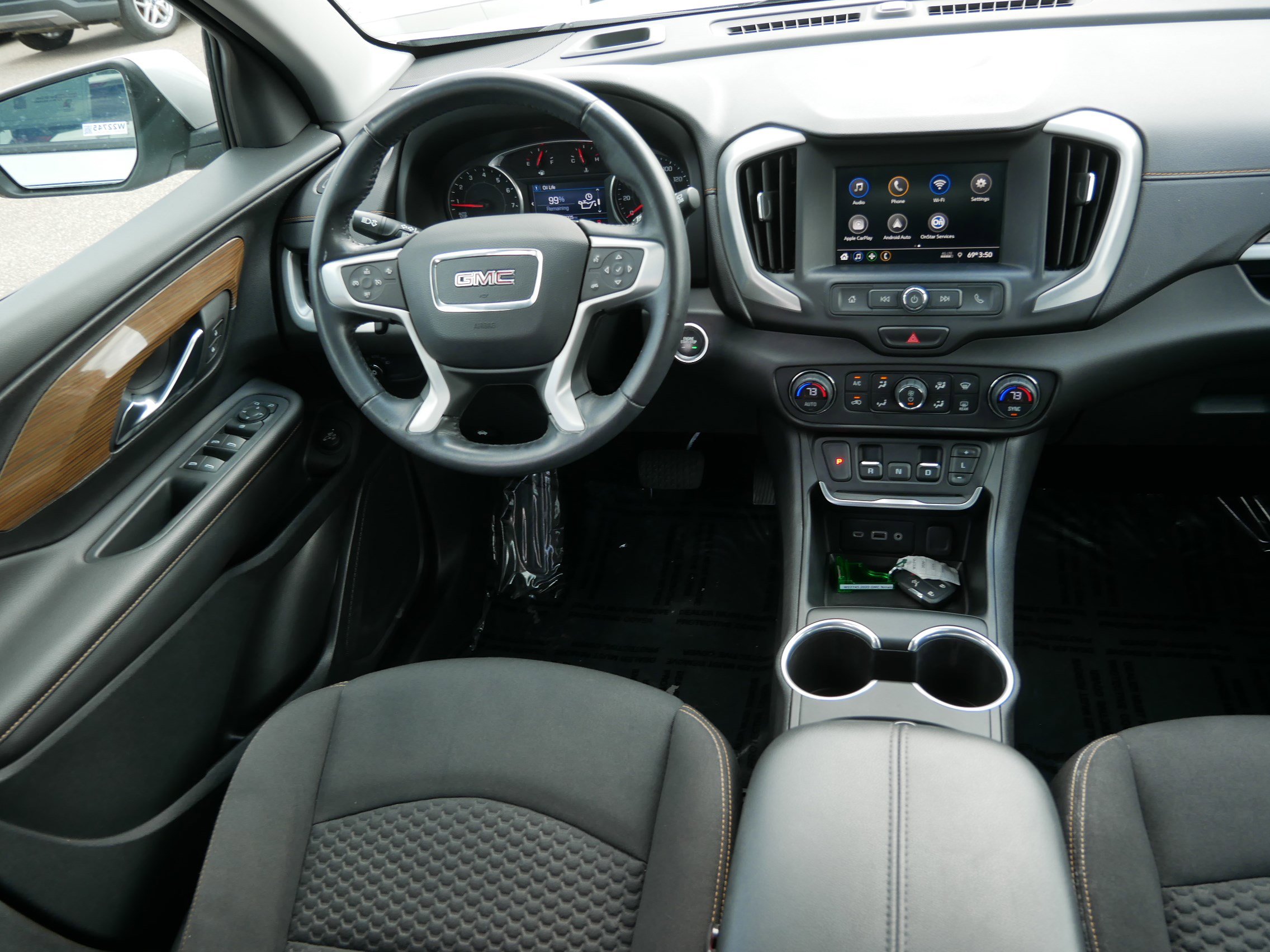 Used 2020 GMC Terrain SLE w/ Driver Convenience Package FWD image 9
