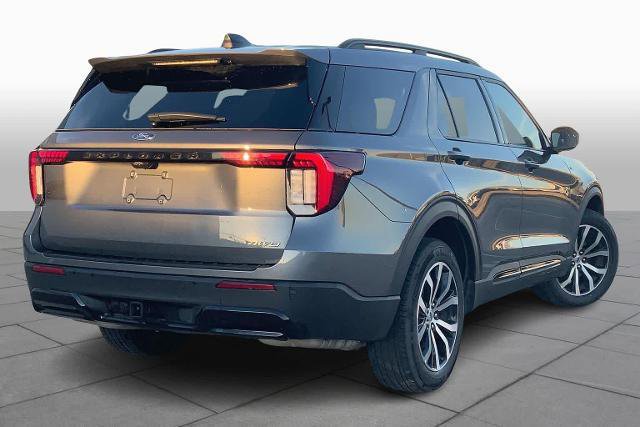 Certified 2025 Ford Explorer ST-Line image 3
