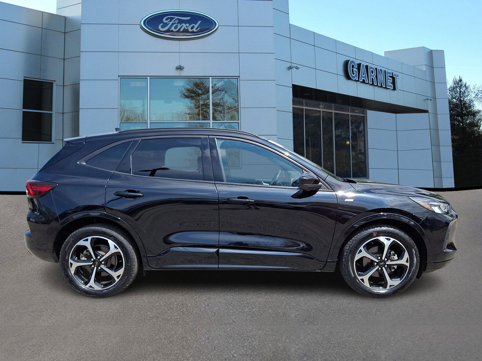 Certified 2023 Ford Escape ST-Line Select w/ Tech Pack #2 AWD/4WD image 5