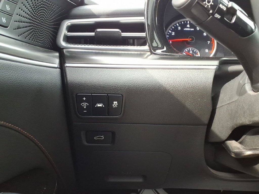 Used 2023 Kia K5 GT w/ GT1 Package FWD image 16