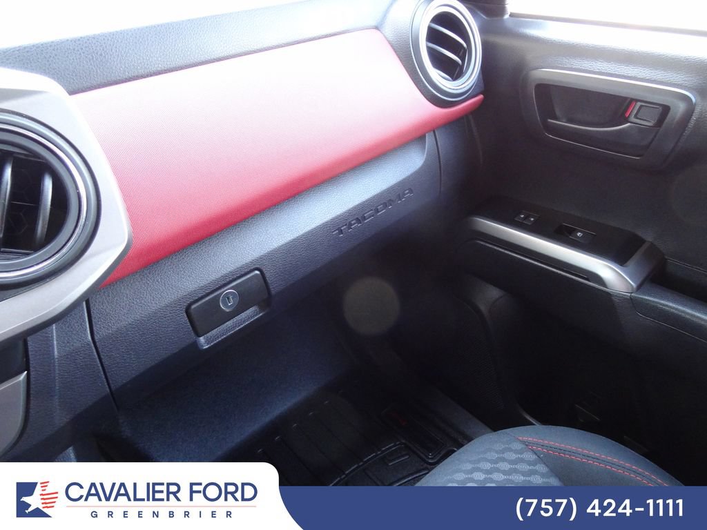 Used 2022 Toyota Tacoma SR5 w/ Technology Package RWD image 31