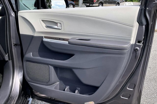 Used 2021 Toyota Sienna XLE FWD image 23