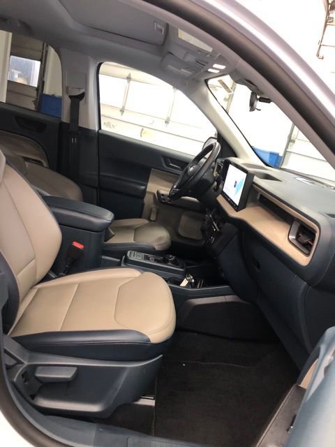 Certified 2025 Ford Maverick Lariat w/ 4K Tow Package image 31