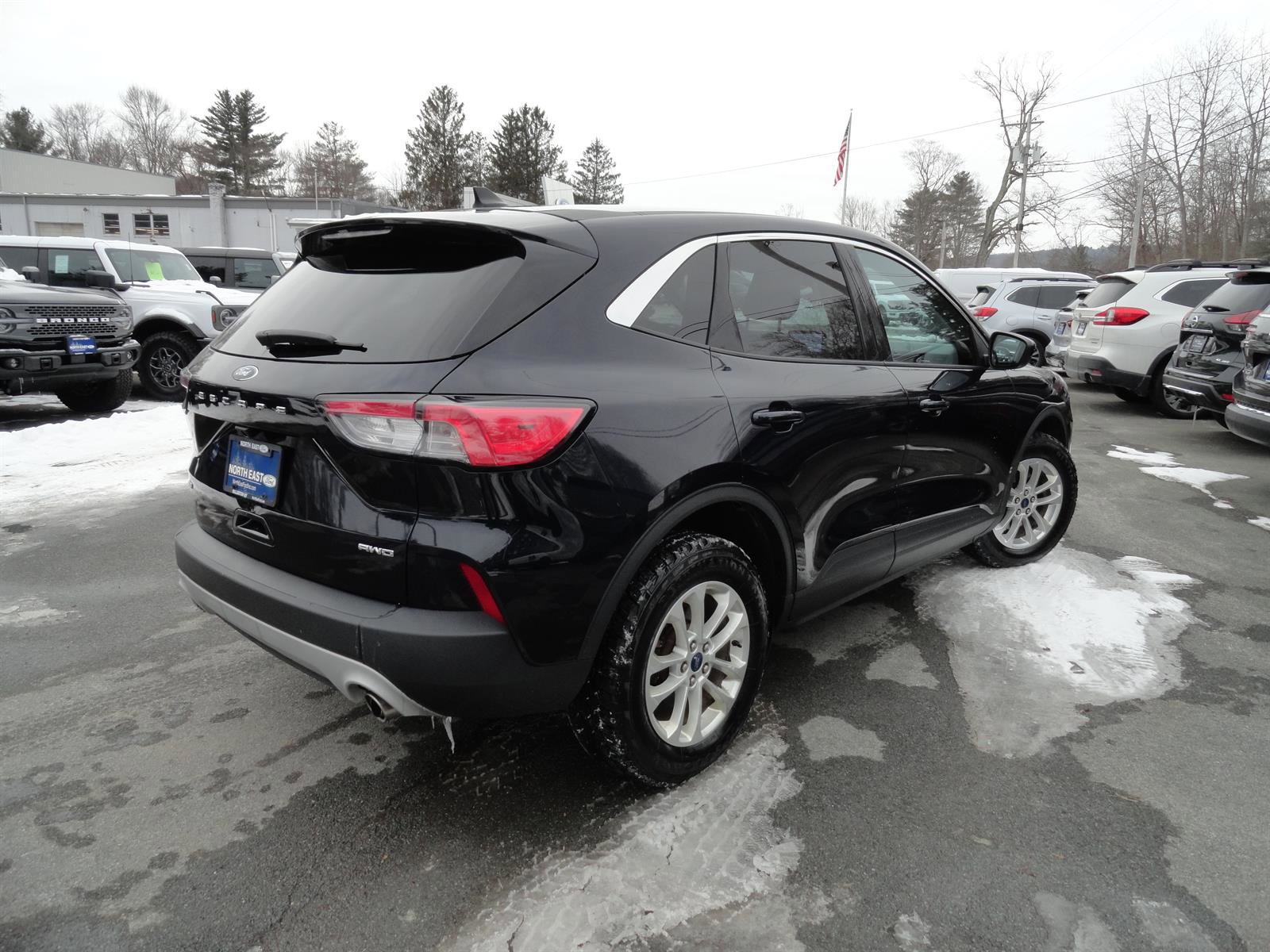 Certified 2021 Ford Escape SE image 5