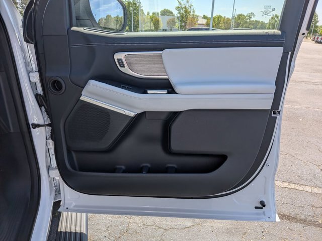 Certified 2025 Ford Expedition Max Platinum AWD/4WD image 34