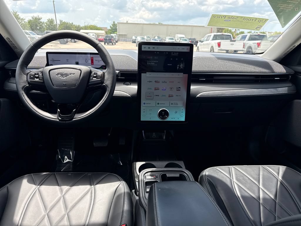 Certified 2025 Ford Mustang Mach-E Select RWD image 6