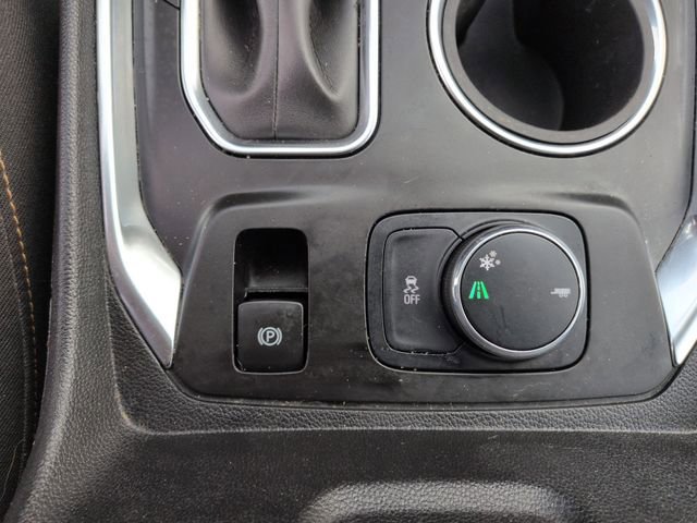 Used 2021 Chevrolet Traverse LT image 35